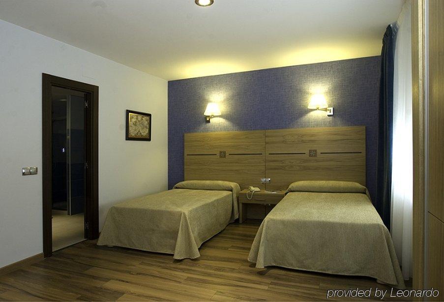 Hotel La Serrana, Antiguo 40 Nudos Αβιλές Δωμάτιο φωτογραφία
